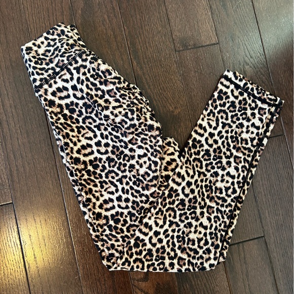 Cheetah Print Scrunchie Zyia Leggings - Picture 4 of 6